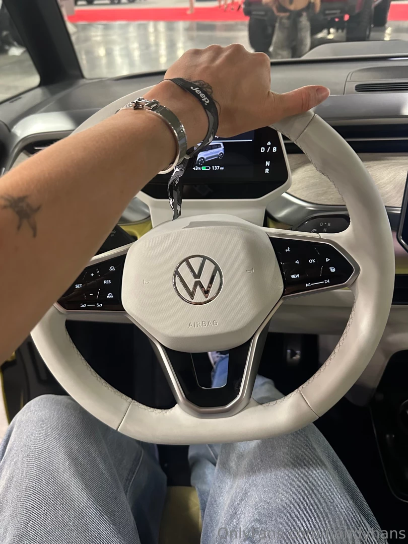 Still day dreaming about the miami auto show and the vw id buzz such a 