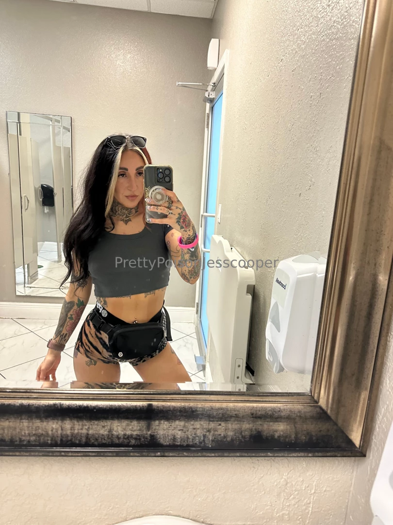 Be honest would you follow me in for a quickie 