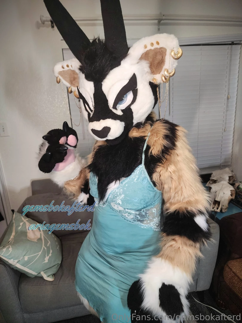 Does this g-string make my ass look fluffy be honest 