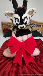 Merrrrry christmas babes - this holiday season my page is getting a