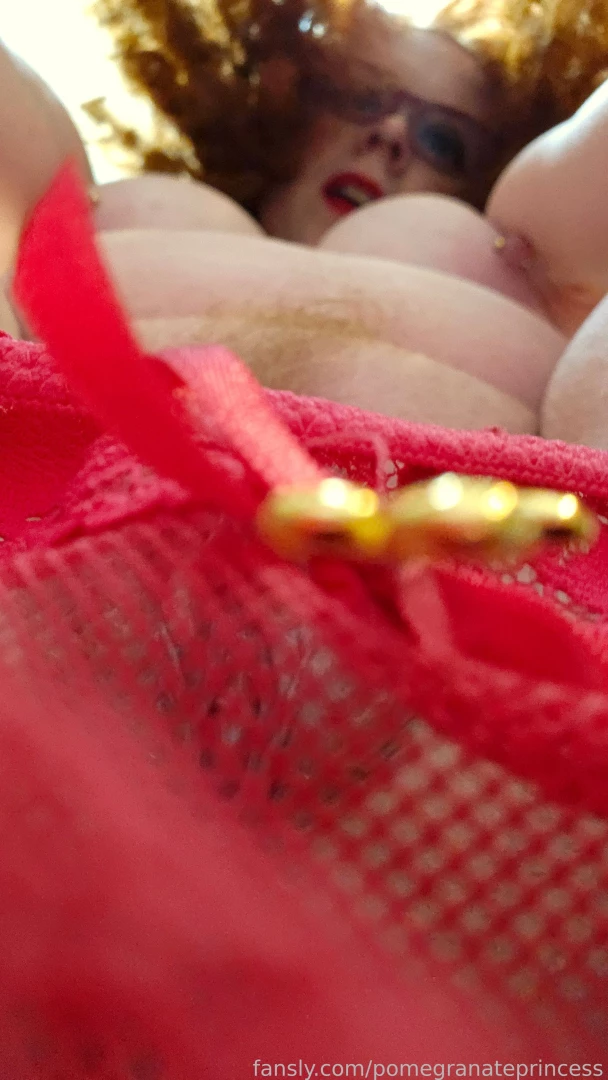 Dead inside more like head inside redhead redhair curvy glasses part 7 