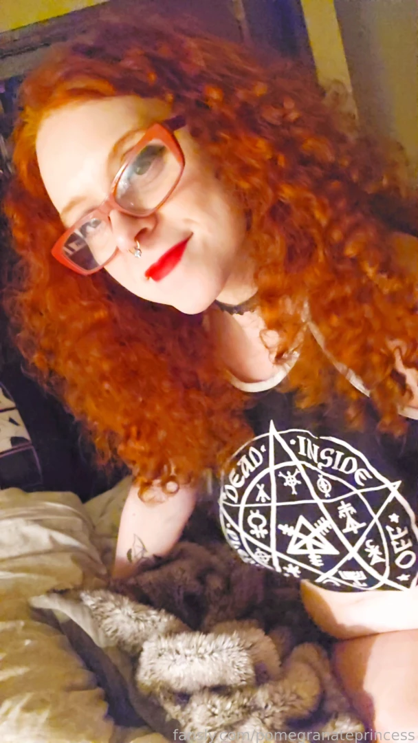 Hurry fuck me on the edge of the bed my big pink button is growing and part 2 