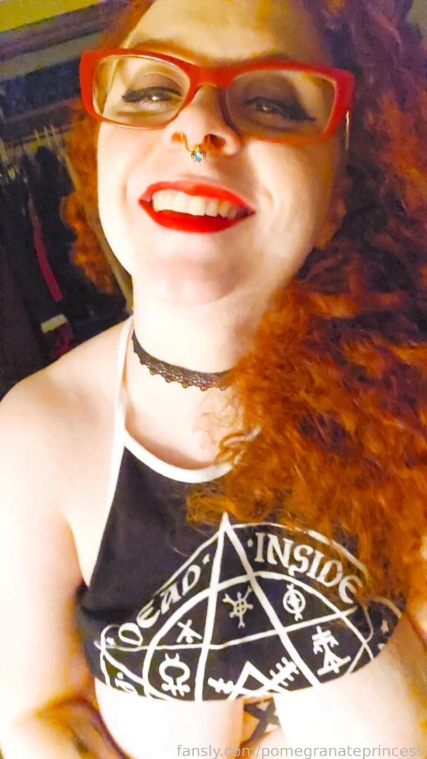 Hurry fuck me on the edge of the bed my big pink button is growing and part 6 