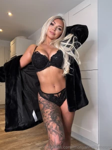 Girlfriend material part 112