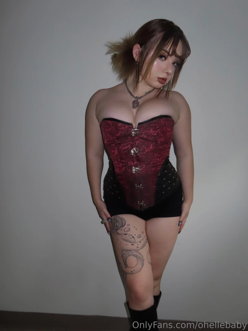 This is how i d dress if i was ur mistress part 1 