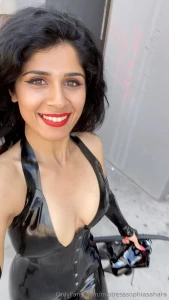 Do you think red lips and black latex suits me