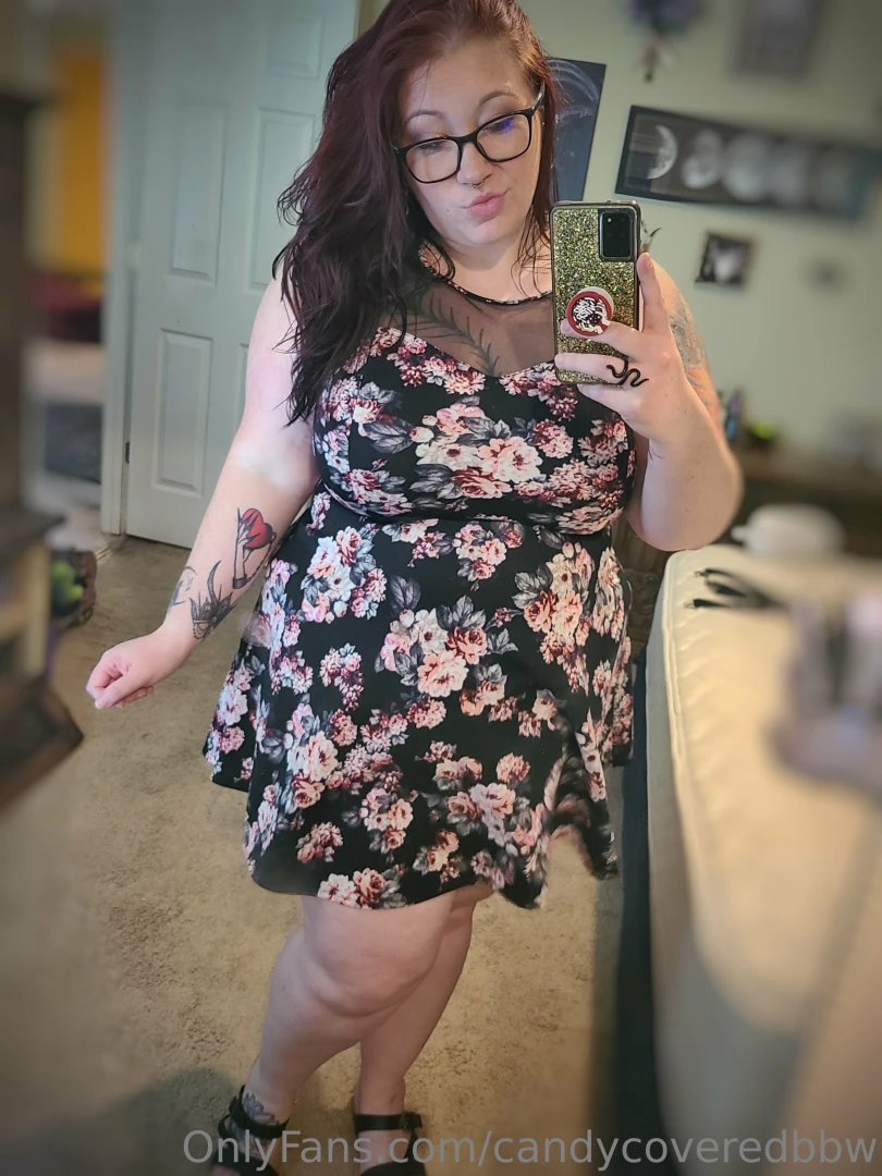 All dolled up to go out without underwear 