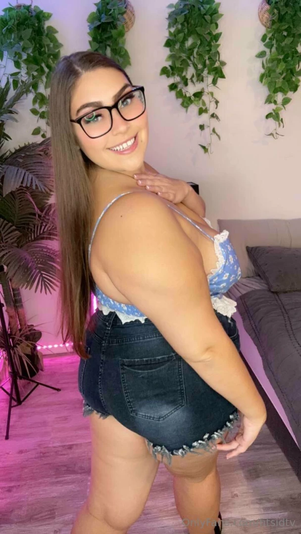 Hello thanks for supporting my oftv i m so excited we get to cook do part 1 