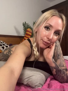 Na schon m de oder auch noch etwas geil um die zeit