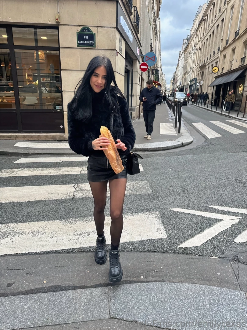 Emily is paris x-rated edition cuming soon hehe 