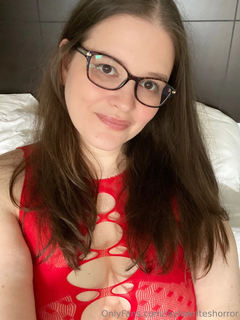 Hoping to get to know u better club_layla 