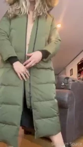 This lil subarctic siren wants to show you what s underneath her down