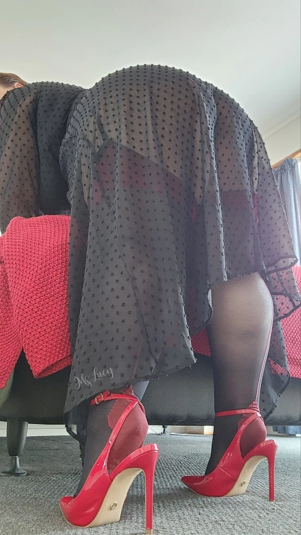 Red and black is a glorious combination that i thought you wouldn t 