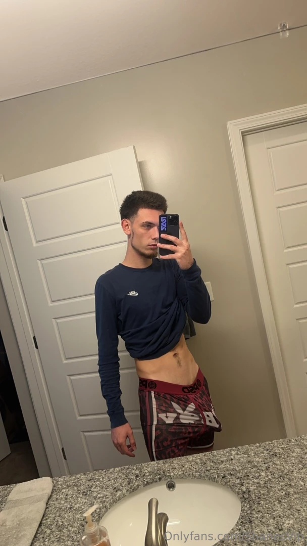 Ugh i ve been so horny lately i wanna show yall on live how s monday 