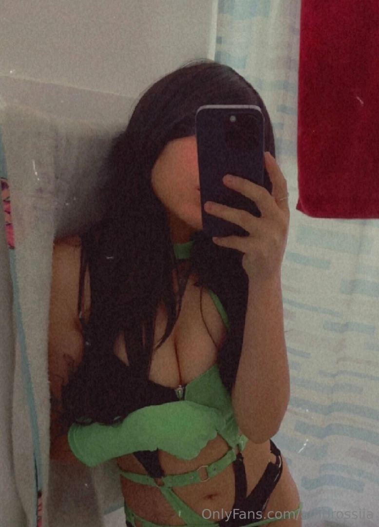 Can t get over how good shego looks on me 