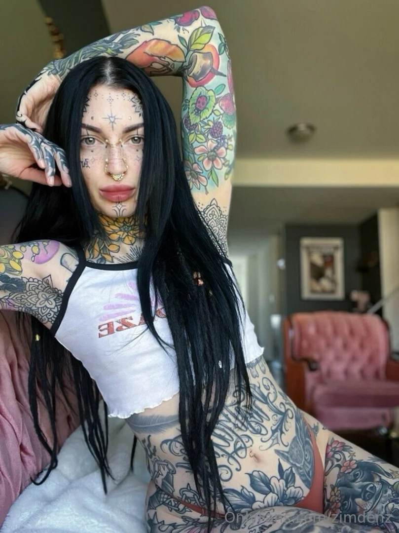 Did you know piixie_queen has a deal for a free dick rate with sub part 1 