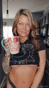 Happy monday anyone else snowed in this morning
