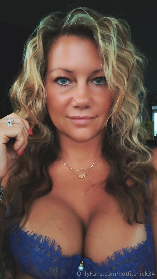 Vip account now 10 cum say hi onlyfans com hotfitchick34vip 