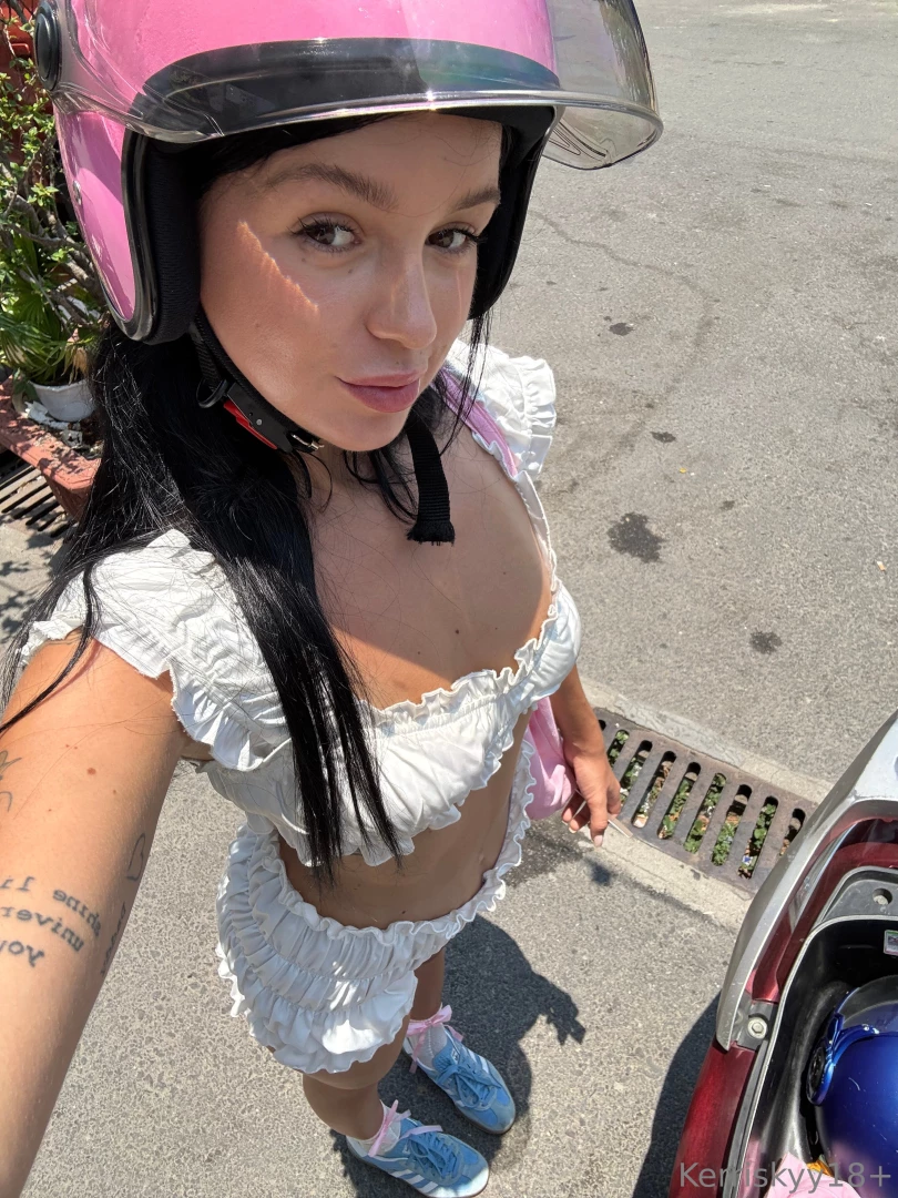 This helmet makes me look like a cartoon character but somehow every 