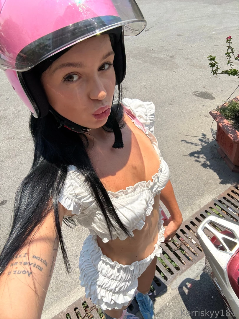 This helmet makes me look like a cartoon character but somehow every part 1 