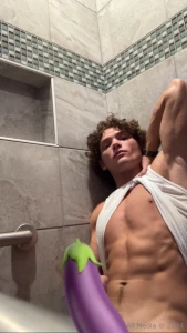 Happy hump day watch me abuse my huge cock in the planet fitness