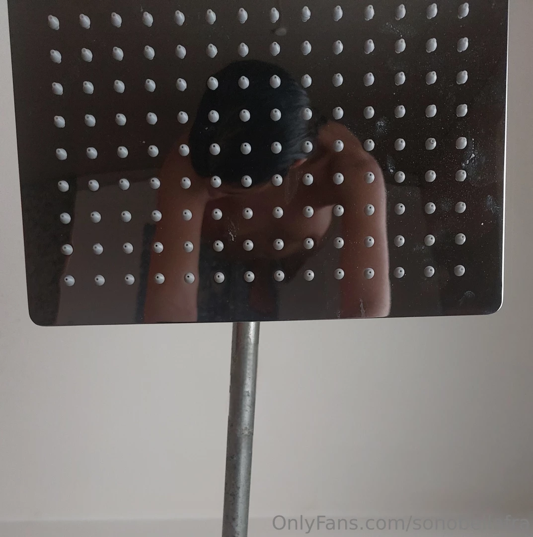 Con o senza schiuma la doccia molto grande c posto x qualcun altro part 1 