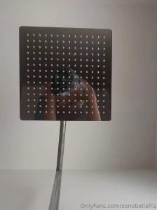 Con o senza schiuma la doccia molto grande c posto x qualcun altro