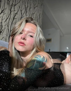 Ashley_madison18 i love giving myself pleasure but i get bored doing part 39