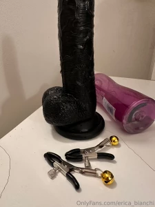 Vuoi vedere come uso questi giocattoli da brava fidanzatina maialina