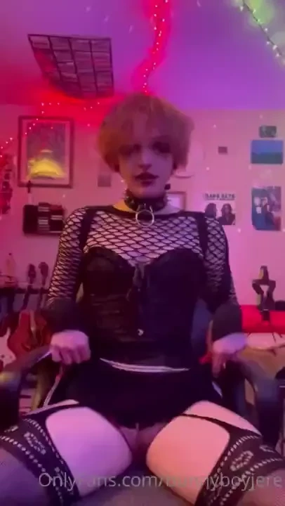 Eat me out amp fuck me in th chair 