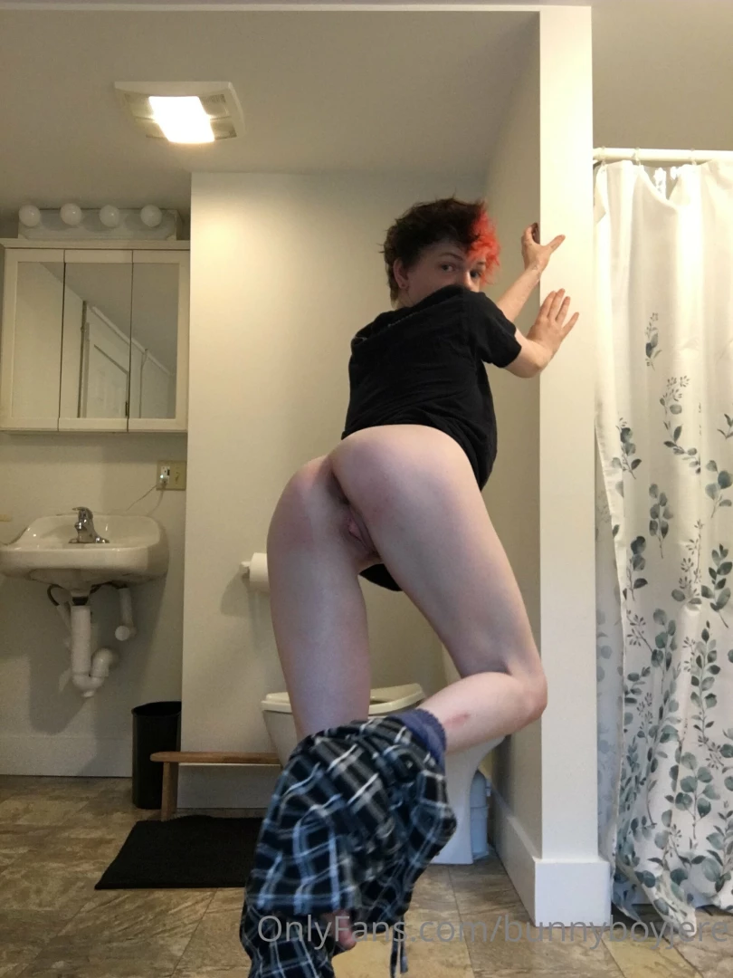 I had an idea for a kinda odd and very specific fetish video as we re 