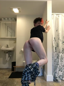 I had an idea for a kinda odd and very specific fetish video as we re