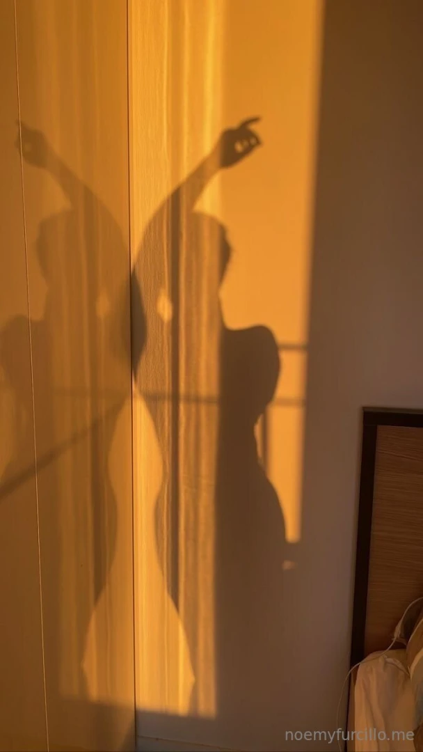 Le ombre raccontano segreti e io ne ho tanti da mostrarti scrivimi in 