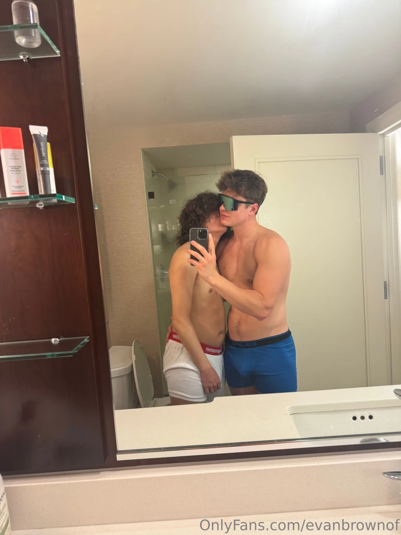 Wanted to give you guys a free picture hope you guys have been 