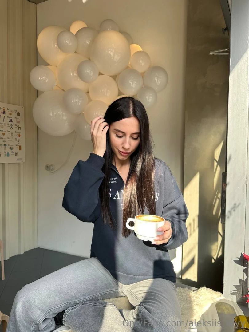 Morning sunshine and an aromatic cappuccino - the perfect combination 