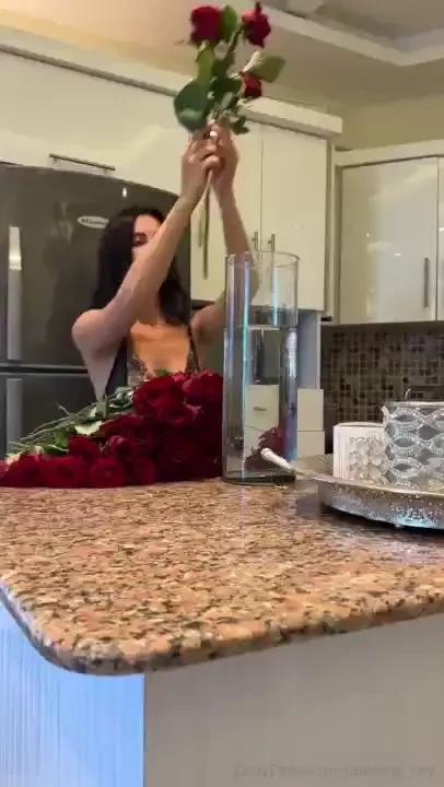 I really like it when people give me flowers 