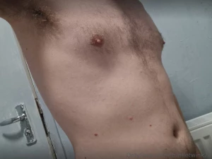 Hey i m charlie charliet24 feeling naughty come to my free account and