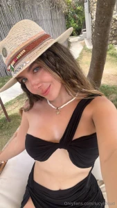 Unleash your darkest cravings i m here to satisfy them all