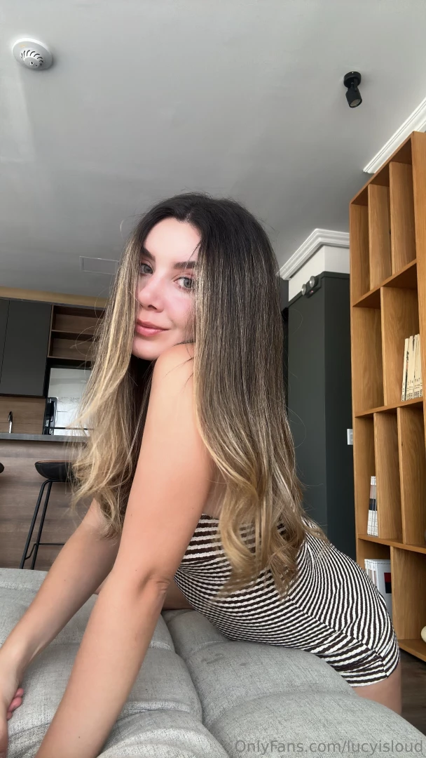 Look at my eyes they are for you 