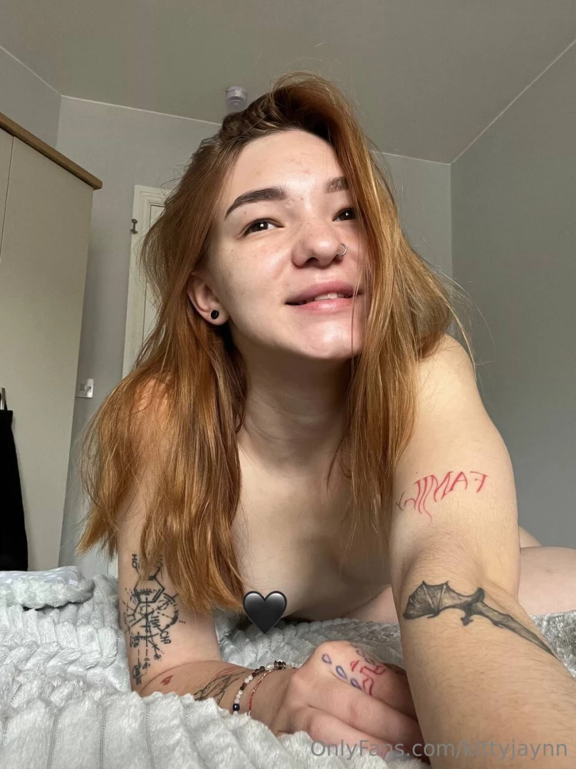 Just woke up and i m giving you a smile smile back at me 