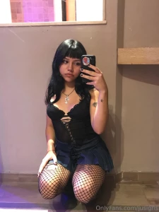 Want you to rip my fishnets lol