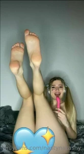 Let me try to jerk you off while you re inside of me