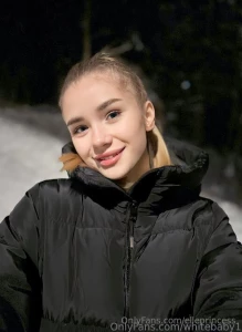 She is waiting for you whitebaby18 cute girl whitebaby18 loves playing part 404