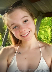 Big ass slut sunnybanny1 wants you to slap it this naughty loves to part 679