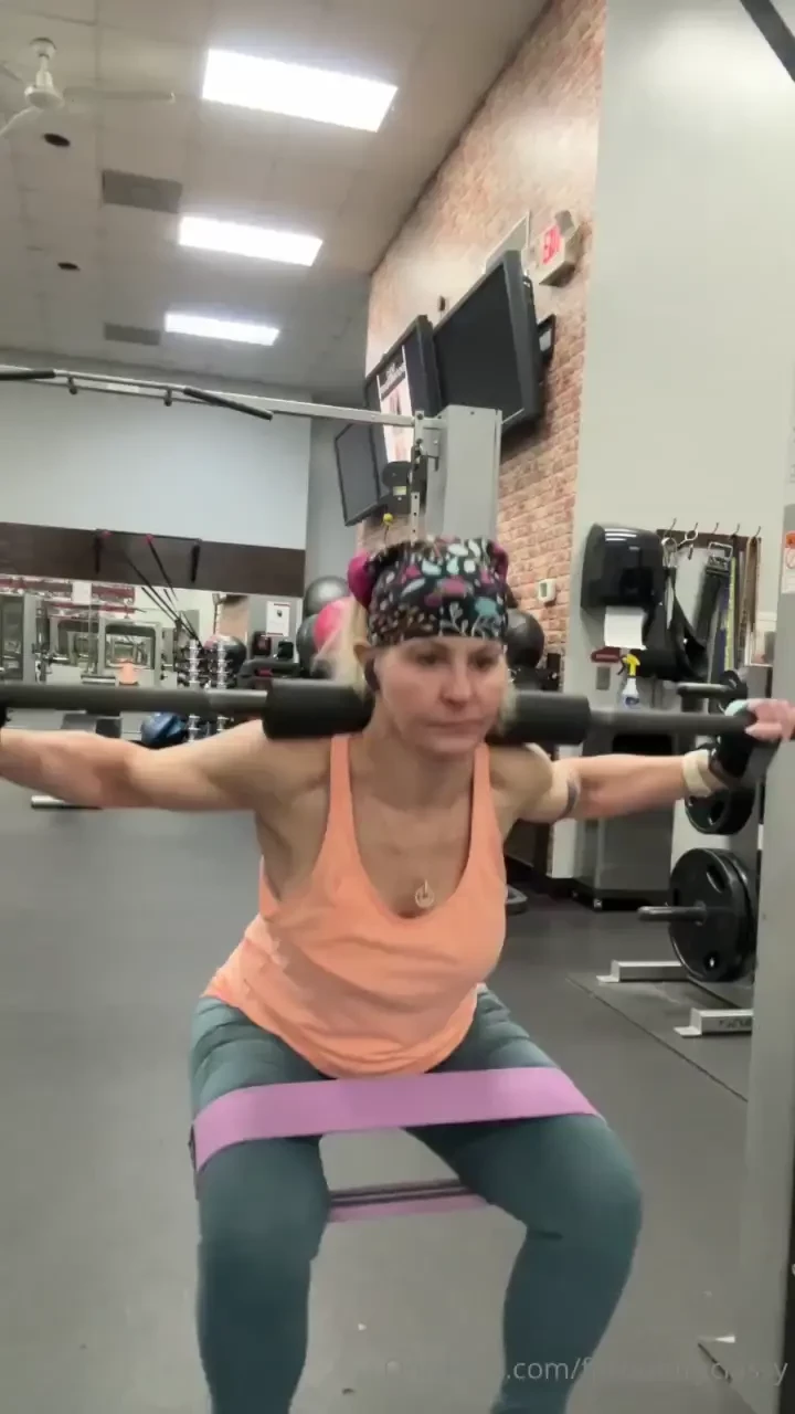 Ended up waking this morning to a dusting of snow and slippery roads part 7 