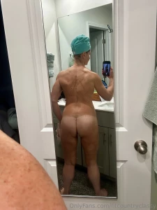 Mmmmm look at those glutes i m seeing nice gains okay need to rush off part 9