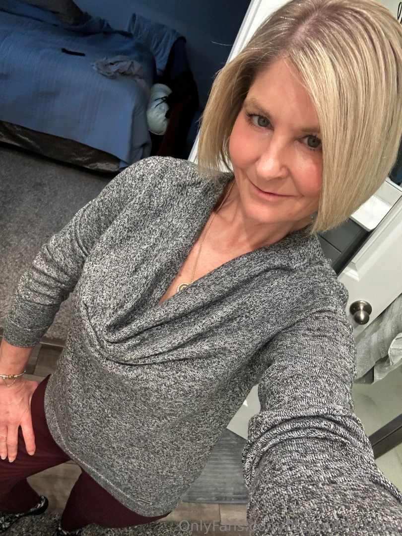 Mmmmm look at those glutes i m seeing nice gains okay need to rush off part 3 