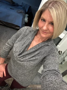 Mmmmm look at those glutes i m seeing nice gains okay need to rush off part 3