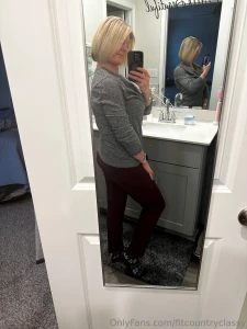 Mmmmm look at those glutes i m seeing nice gains okay need to rush off part 1