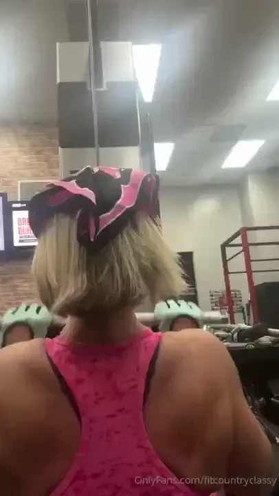 Damn at those glutes and back can only imagine how great they ll look part 2 